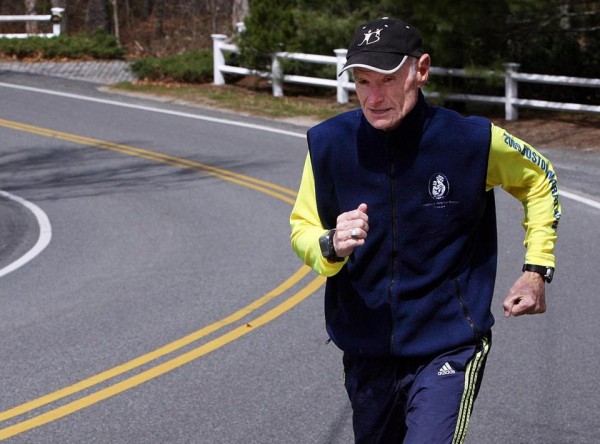 올해 70세를 맞은 피터 스트링어가 그의 30번째 보스톤 마라톤을 위한 훈련을 하고 있다.