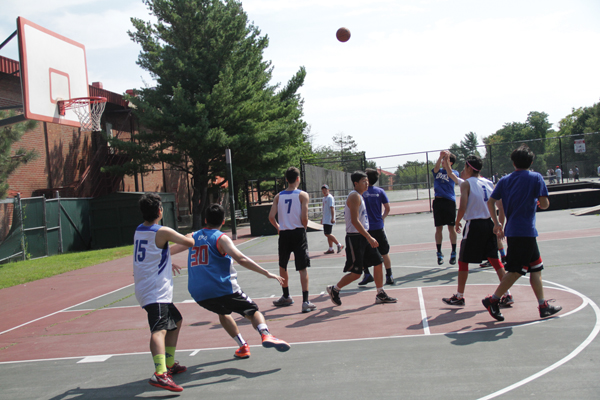 BKBC와 나사렛사람의 교회의 농구 경기는 많은 사람들의 시선을 집중하게 했다