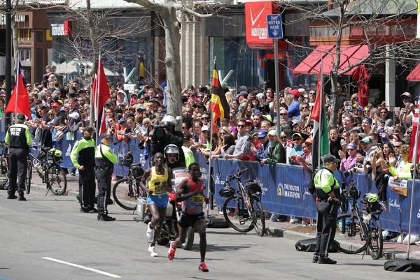 2012년 보스톤마라톤 우승자인 웨슬리 코리어와 2015년 마라톤 준우승 쎄게이는 보일스턴 스트리트에서 막판 경합을 펼친 끝에 쎄게이가 3위로 골인했다  
