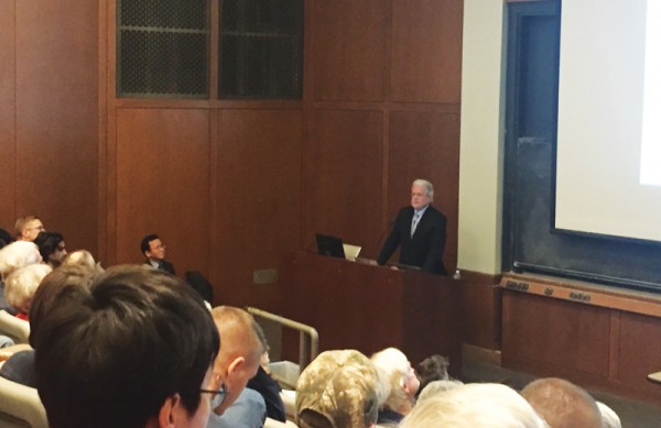 지난 15일 보스톤 칼리지에서 브루스 코밍스 교수를 초빙해 북핵 관련 강의를 가졌다