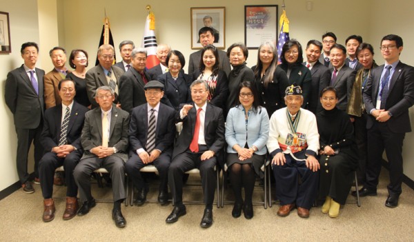 신임 김용현 총영사는 1월 9일 뉴튼 소재 총영사관에서 한인사회 단체장 및 주요인사들을 초청, 첫 부임 인사 및 신년하례회를 가졌다