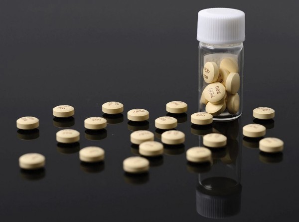 매사추세츠 주의 3개 병원은 FDA로부터 일본에서 플루 약으로 사용되는 아비간(Avigan)에 대한 임상 실험 허가 승인을 받았다