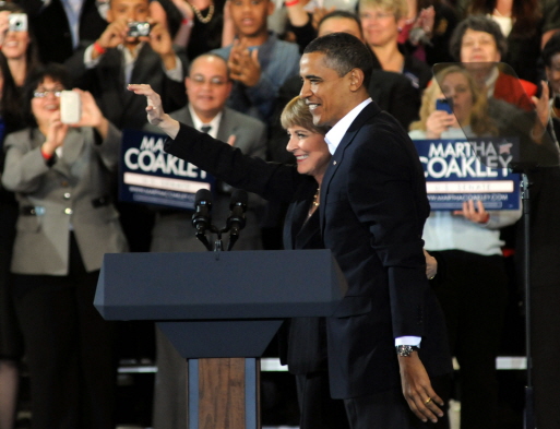 버락 오바마 대통령이 마타 코클리 민주당 후보를 지지하기 위해 보스톤을 방문했다.