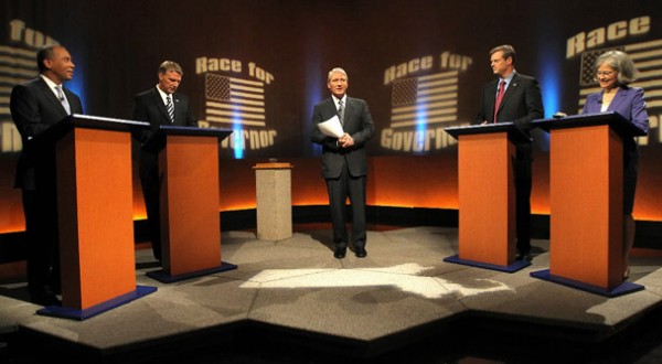 TV 토론회에 참석한 주지사 후보들