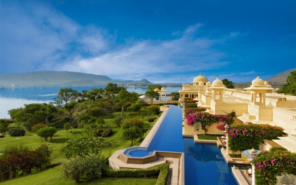 세계 1위에 선정된 인도의 호수 도시의 호텔 The Oberoi Udaivilas