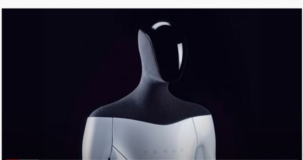 테슬라가 개발 중인 인간형 로봇 옵티머스 이미지.