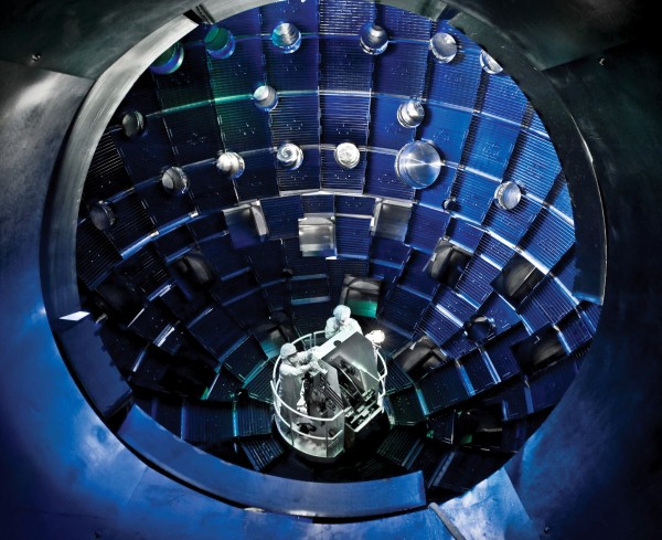 미국 캘리포니아에 있는 국립점화시설(NIF)의 관성 가둠 핵융합 실험장비. 2022.12.13 [로런스 리버모어 국립연구소(LLNL) 제공]