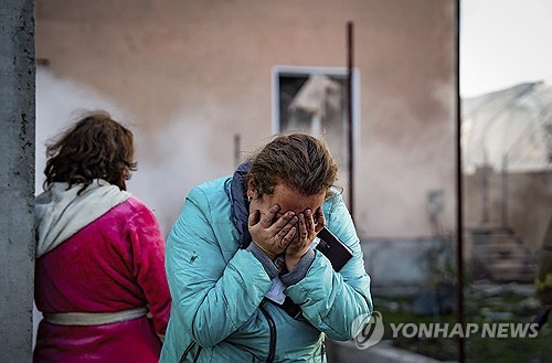 집을 잃고 슬퍼하는 오데사 주민