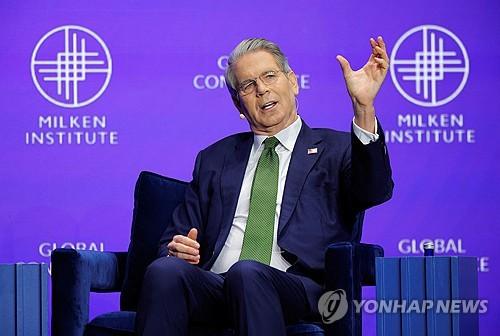 5일 밀컨 콘퍼런스 참석해 발언하는 스콧 베선트 미 재무장관