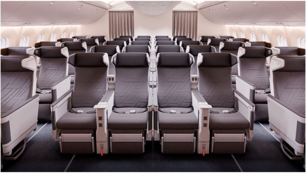 대한항공이 중대형 항공기인 B777-300ER 중단거리 노선에 처음 도입하는 프리미엄석(Premium Class) 좌석 예상 이미지. 미국 항공사에서 제공하는 프리미엄석에 비해 훨씬 좌석이 넓다. 사진=대한항공