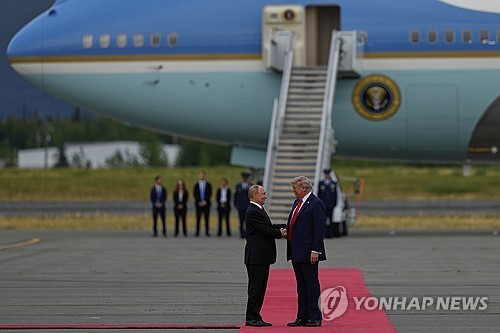 알래스카에서 만난 트럼프 미국 대통령과 푸틴 러시아 대통령