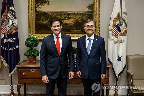 조현 외교부 장관(오른쪽)과 마코 루비오 미 국무장관