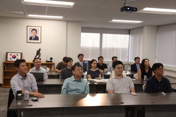 9월 5일 총영사관에서 열린 차세대 원자력 모임 세미나 모습