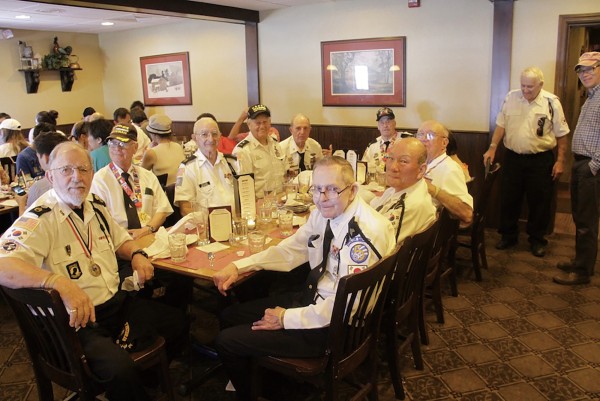 로드아일랜드 한국전 참전용사들. 오른쪽 두번째가 고 전좌근 로드아일랜드 한인회장이다