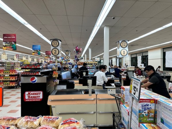 마켓 바스켓 매장의 모습