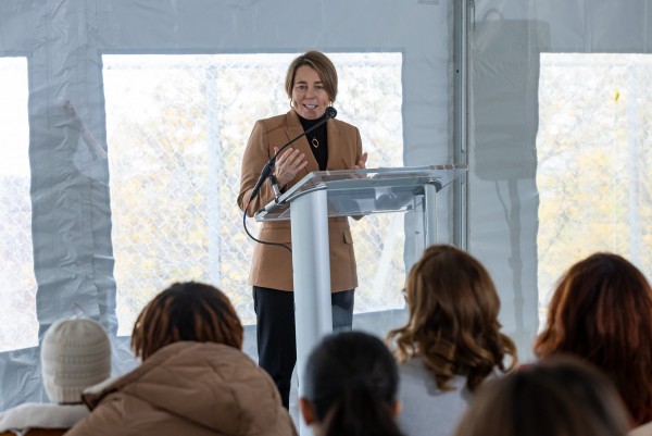 모라 힐리 주지사